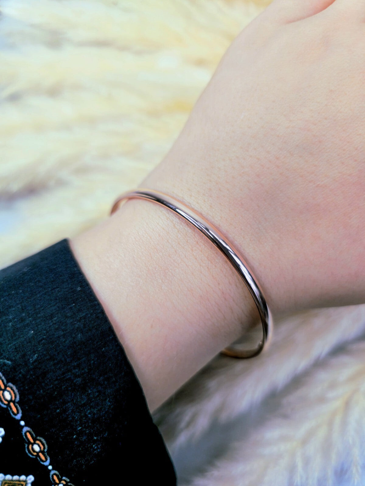 New 9ct Rose Gold Round Bangle Stacking BRACELET Lovely 4mm 70mm diameter