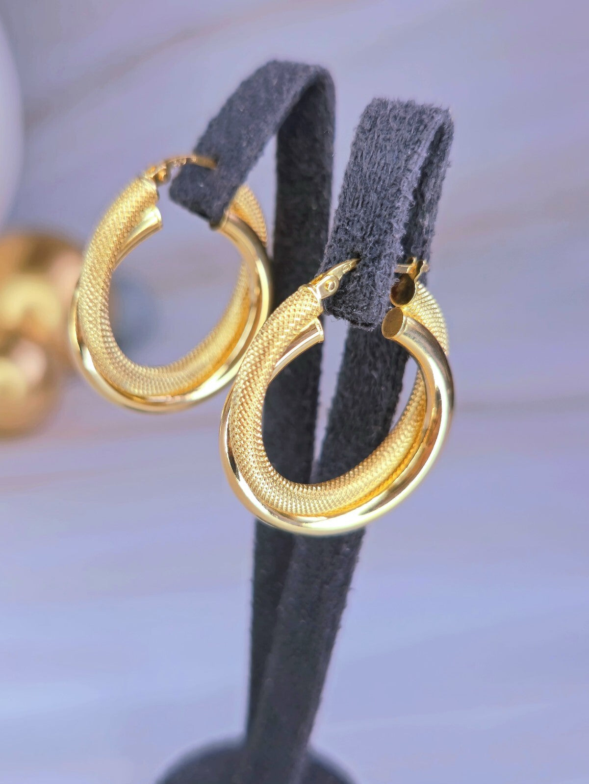9ct Solid Yellow Gold Twisted Hoop Earrings Creole Hoops 29mm Diamond Cut Patter
