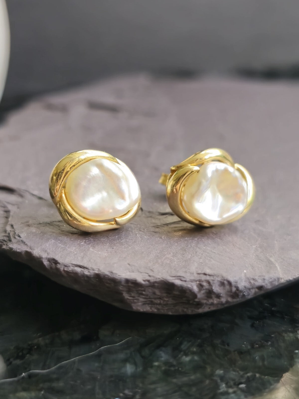 14K Yellow Gold Baroque Pearl Stud Earrings Hallmarked 3.6g Double Gallery