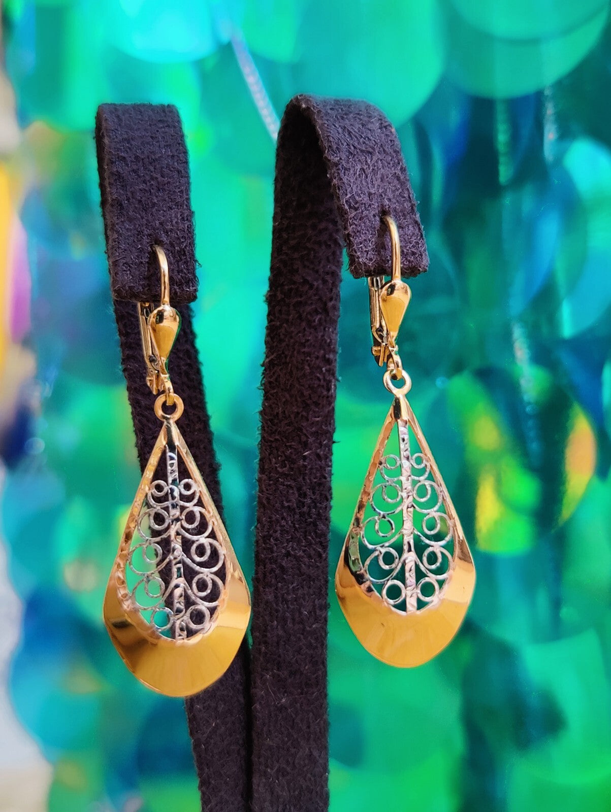 New Solid Drop Dangly Earrings 9ct Yellow Gold Leverback Hallmarked Leaf Pattern