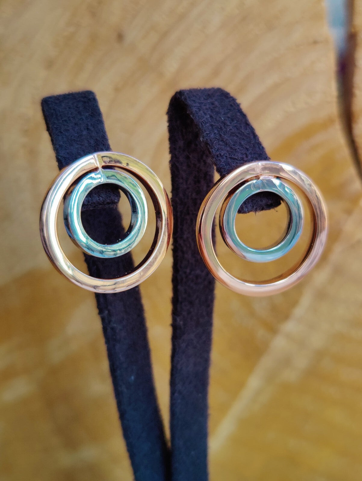 Solid 9ct Rose White Gold Double Circle Earrings Studs New 2 grams Butterflys