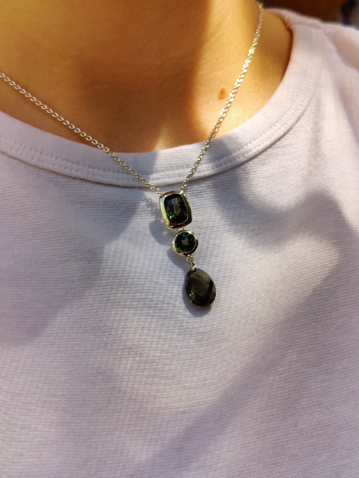 Lovely green stone silver 925 dress necklace length 26cm hallmarked