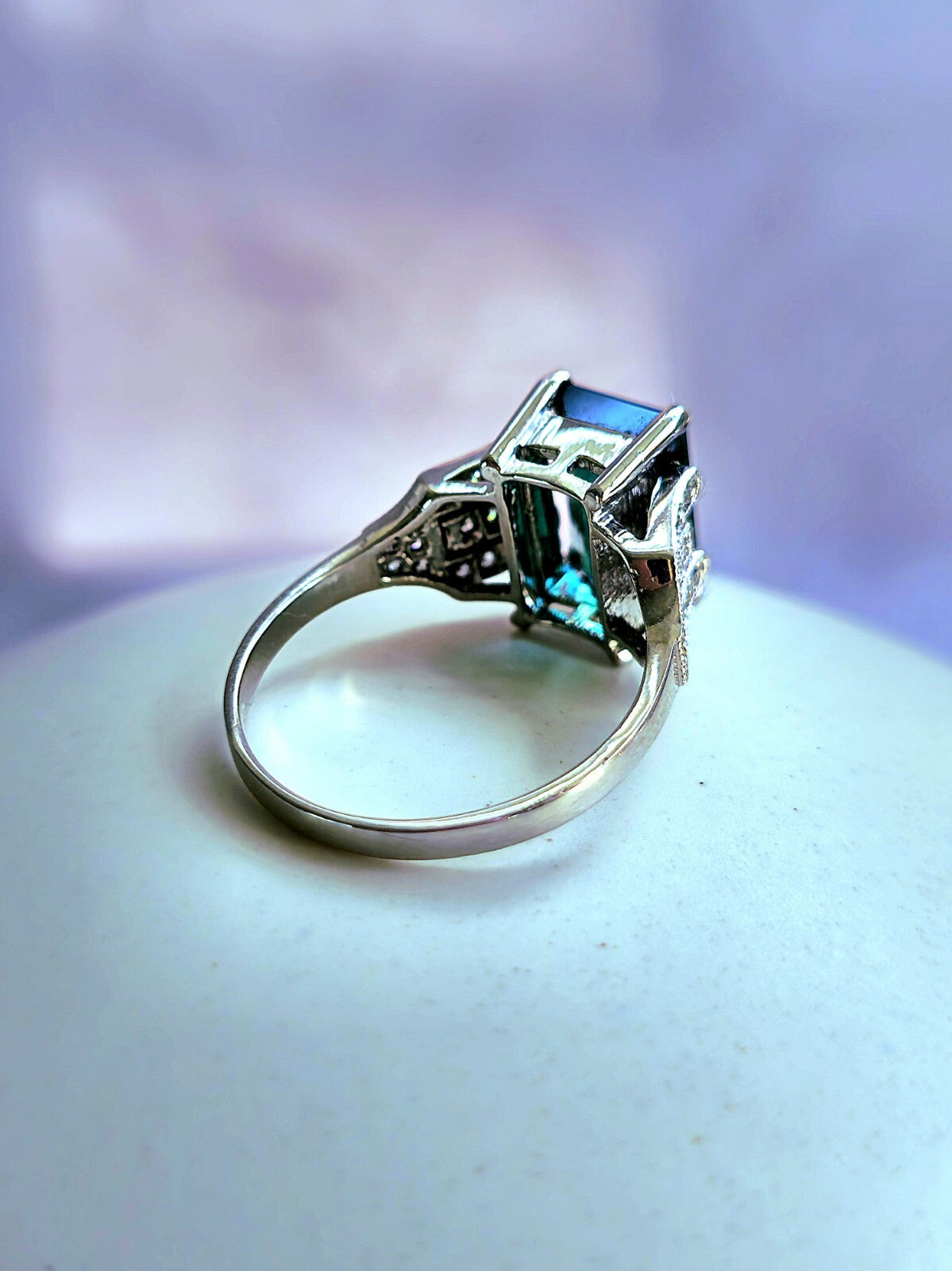 Stunning 18ct White Gold Green Tourmaline/Diamond Dress Ring Cocktail size Q+
