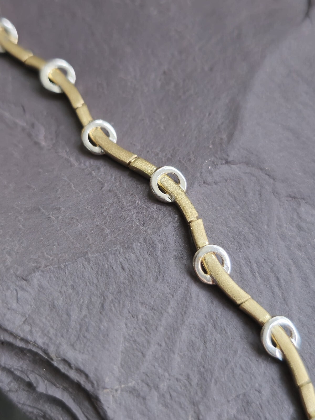 Solid 9ct Yellow/White Gold Fancy BRACELET Snake Wavy Design Circle 7.5inch/19cm