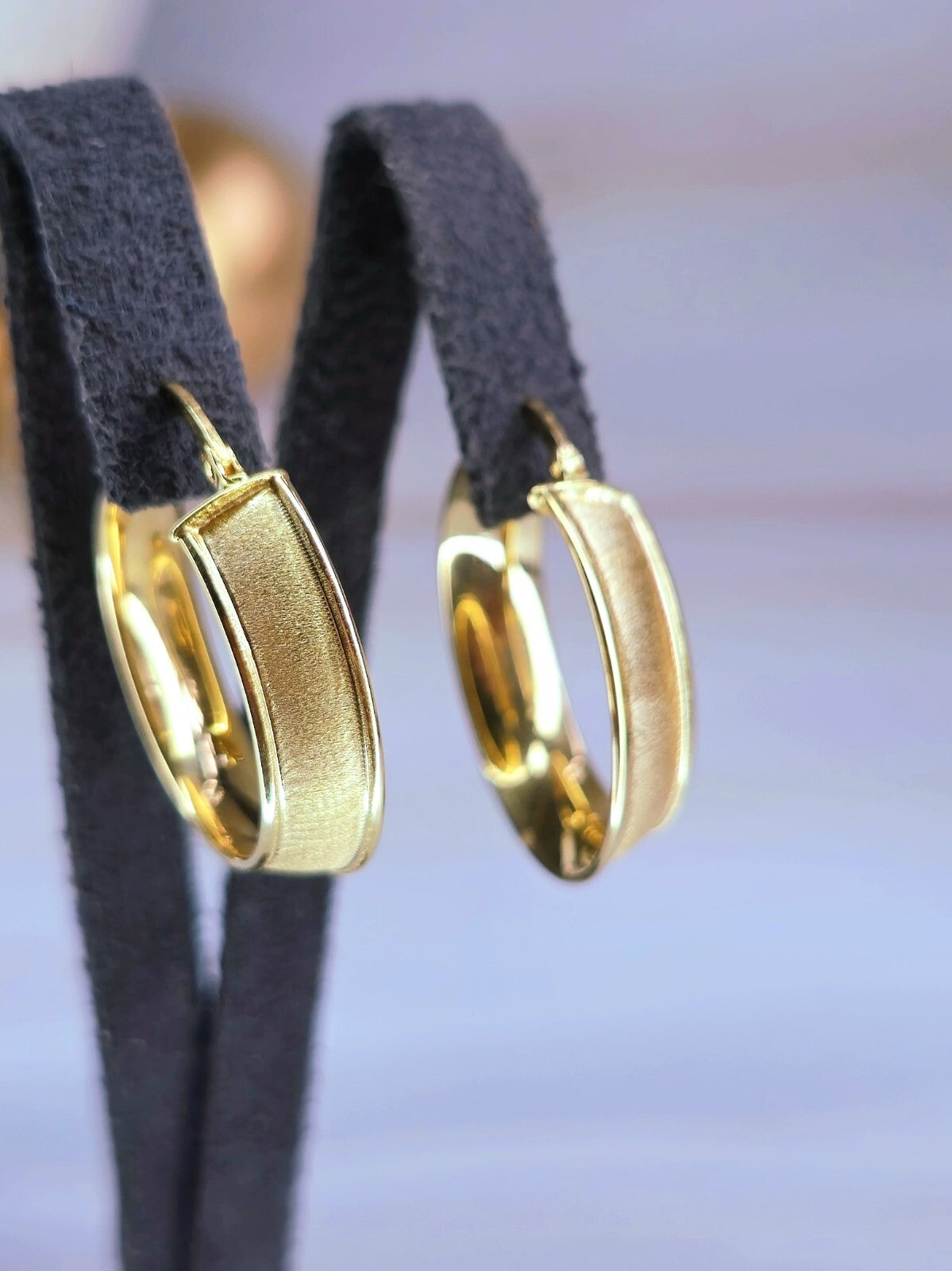 Lovely New 9ct Solid Yellow Gold Hoop Earrings Hoops 27mm Matt Finish Hallmarked