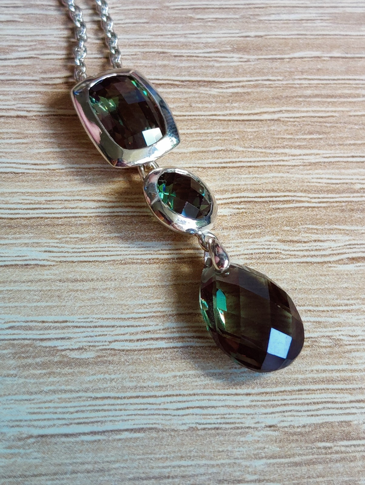 Lovely green stone silver 925 dress necklace length 26cm hallmarked