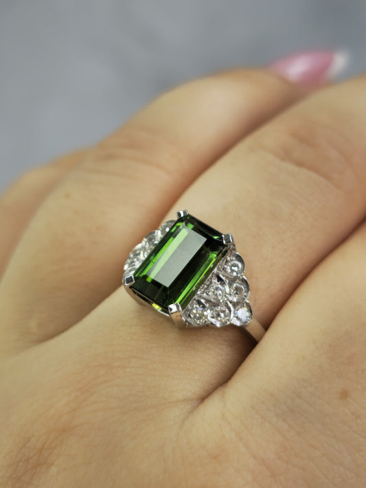 Stunning 18ct White Gold Tourmaline/Diamond Dress Ring Cocktail size R Hallmark