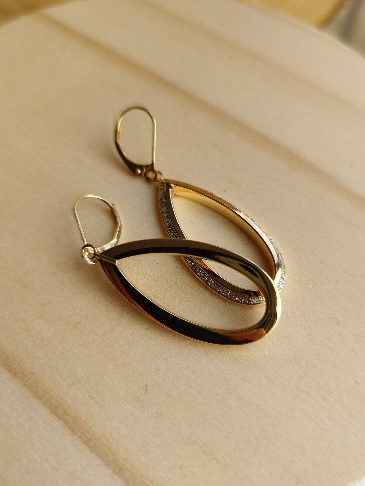 NEW Sparklig OVAL Drop Dangling Earrings 9ct Yellow Gold Leverback Hallmarked