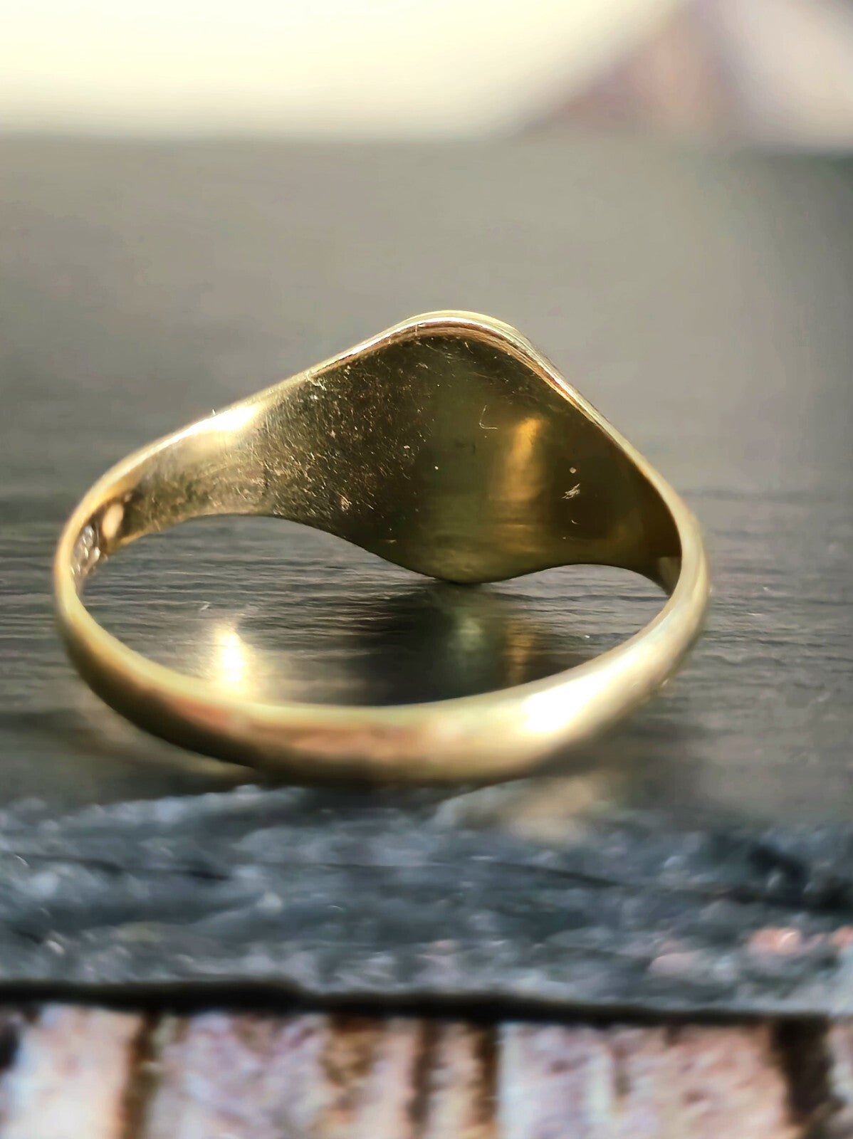 Vintage Solid 9ct Yellow Gold Oval Signet Ring size: P+ Sunburst Pattern 2.3g