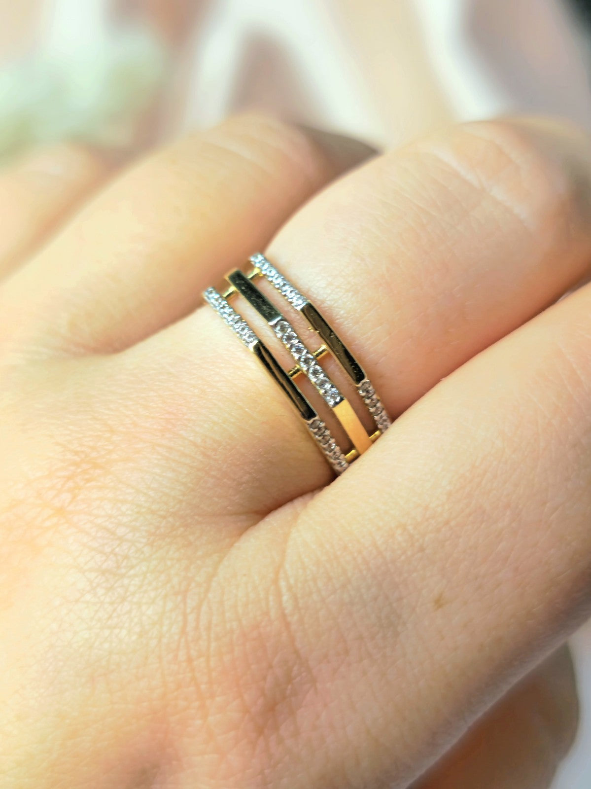 New 9ct Yellow Gold Triple Row Hexagon Shape C/Z Ring size: P see-through Band