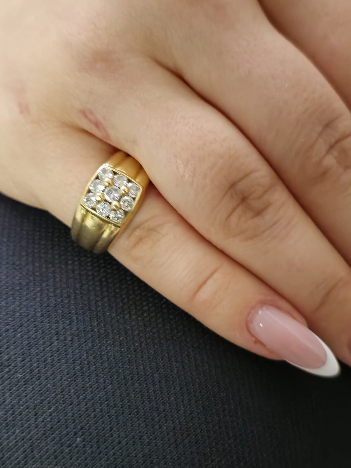 Solid 18ct Yellow Gold Unixsex Signet Ring Pinky Finger size M Diamond 0.25ct