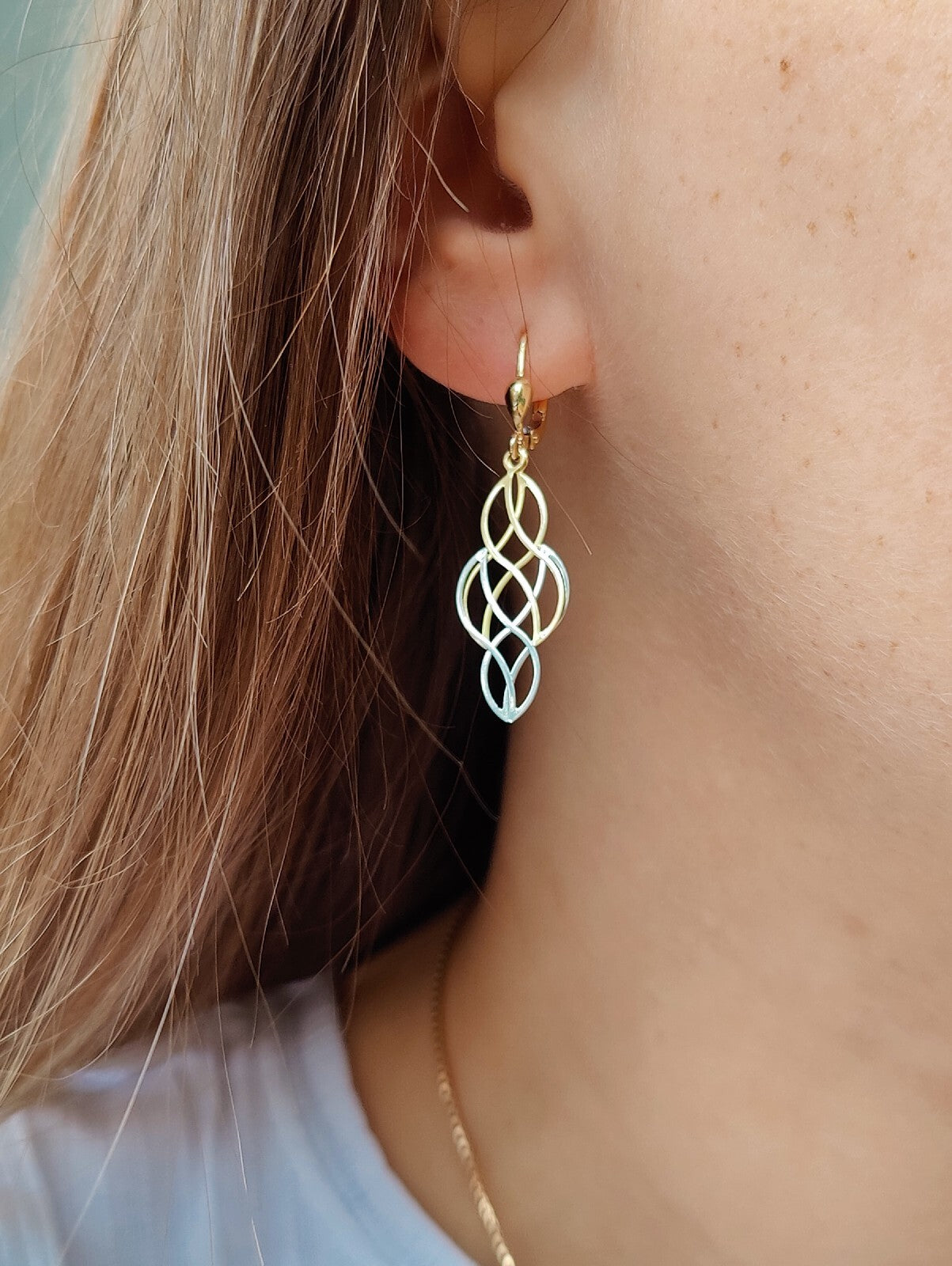 New Drop Dangly Earrings 9ct Yellow Gold Leverback Hallmarked Decorative Pattern
