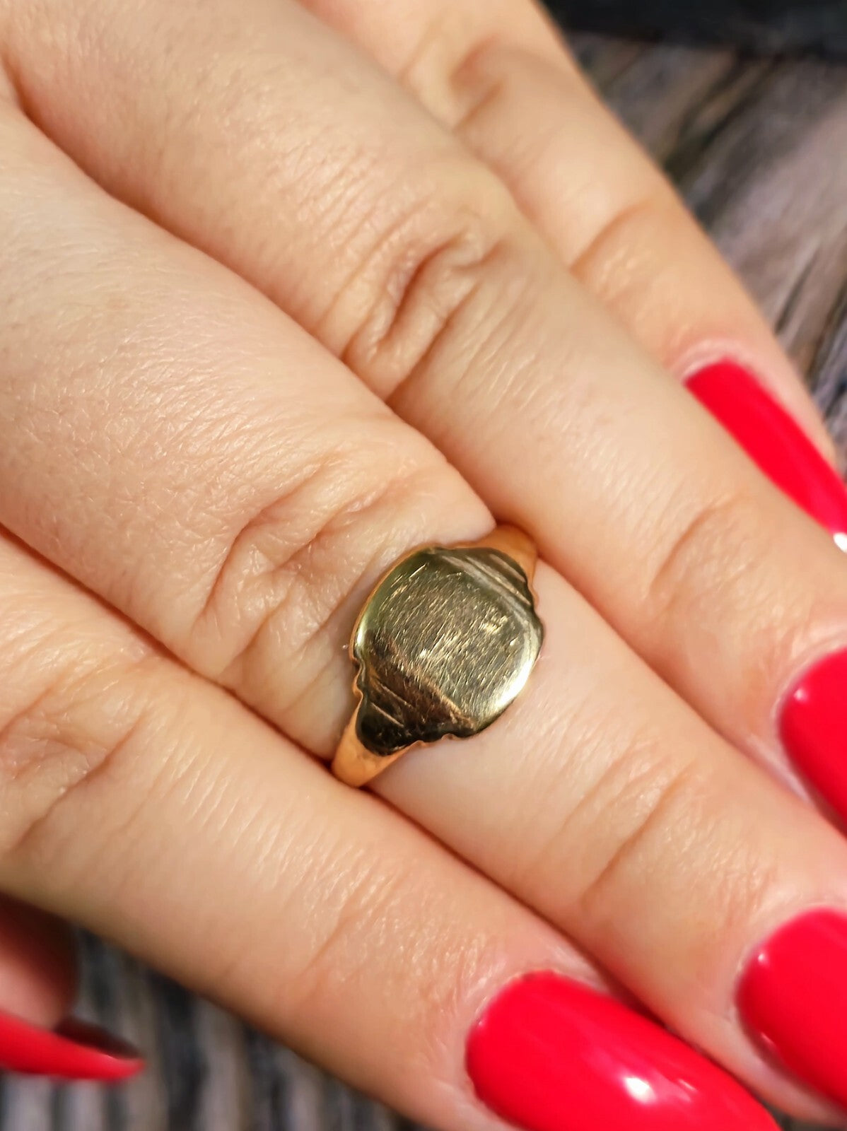 Vintage 9ct Yellow Gold Signet Ring size: M+ Square 2.20grams