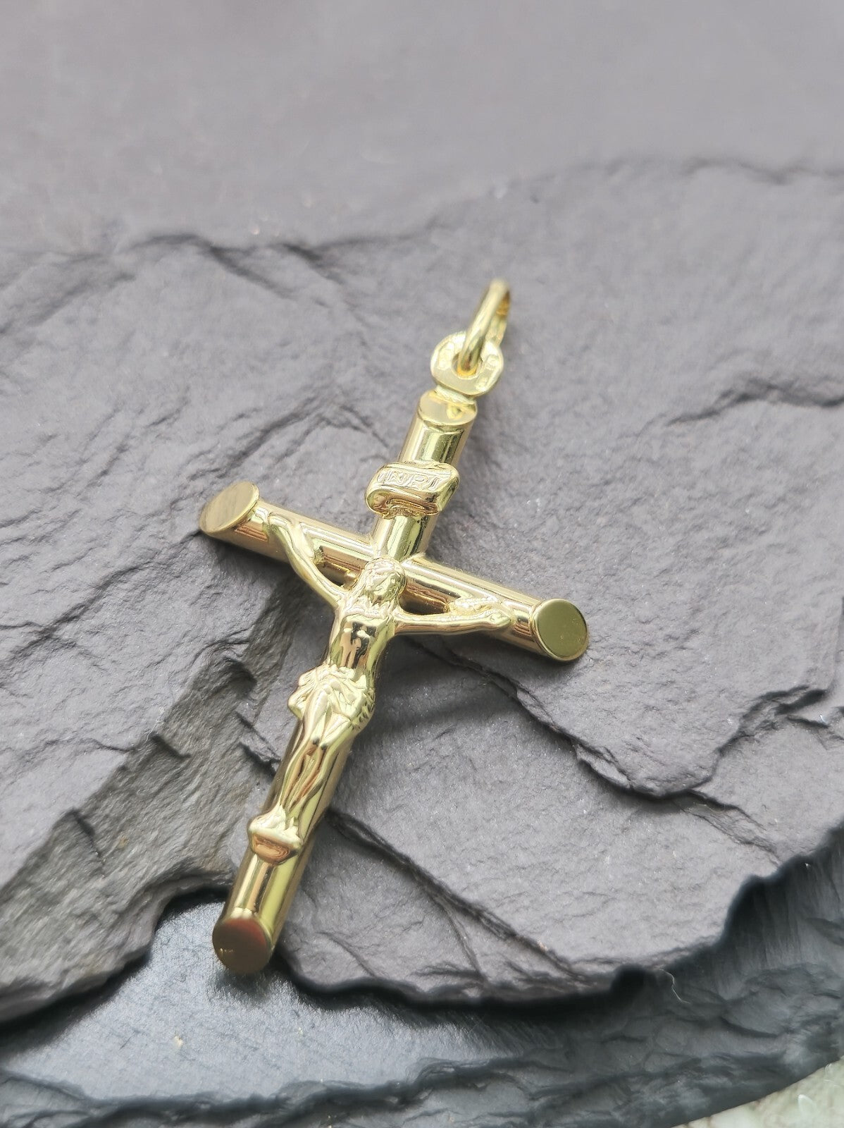 New Solid 9ct Yellow Gold Cross with Jesus Pendant 40mm x 20mm Hallmarked
