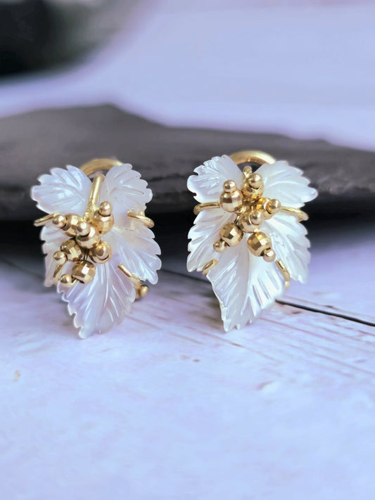 Elegant 18K Yellow Gold Mother Of Pearl Leaf Earrings Studs Omega Clasp Fancy