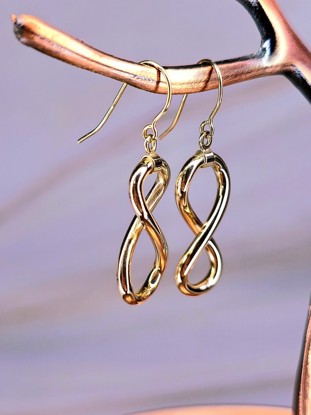 NEW Solid 9ct Yellow Gold Twisted Drop Earrings Hook Clasp 8 Eight Shape Drops