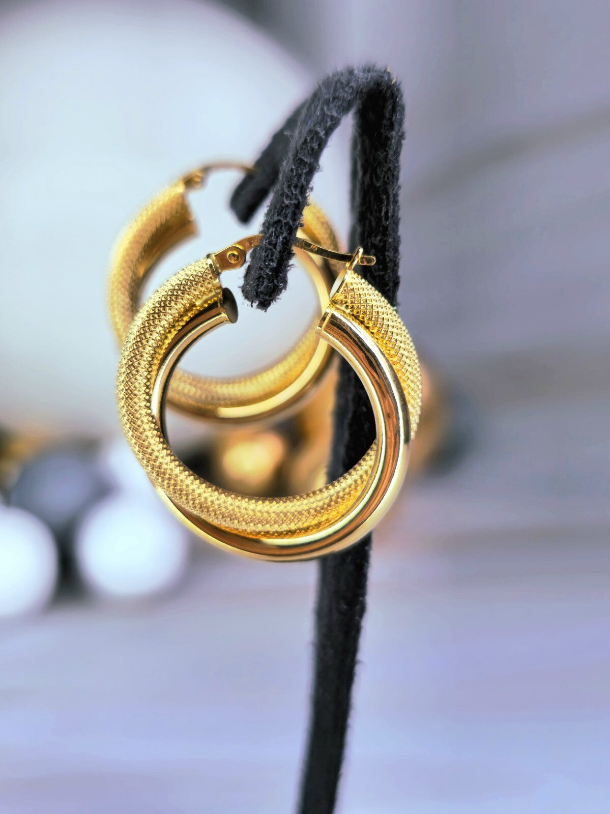 9ct Solid Yellow Gold Twisted Hoop Earrings Creole Hoops 29mm Diamond Cut Patter
