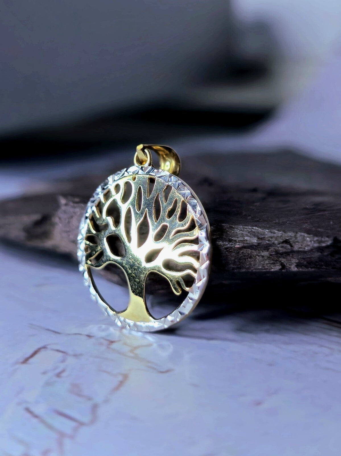 Beautiful Solid 9k Yellow/White Gold Pendant Tree of Life Diamond Cut 19mm NEW