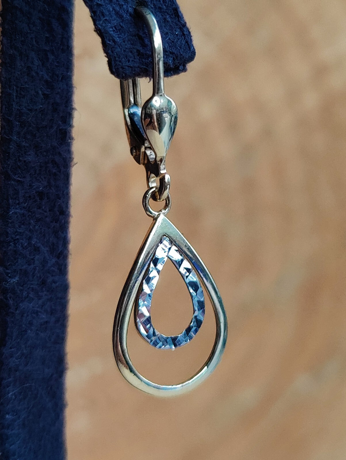 9ct Yellow Gold Solid Drop Dangly Earrings Leverback Hallmarked Diamond Cut