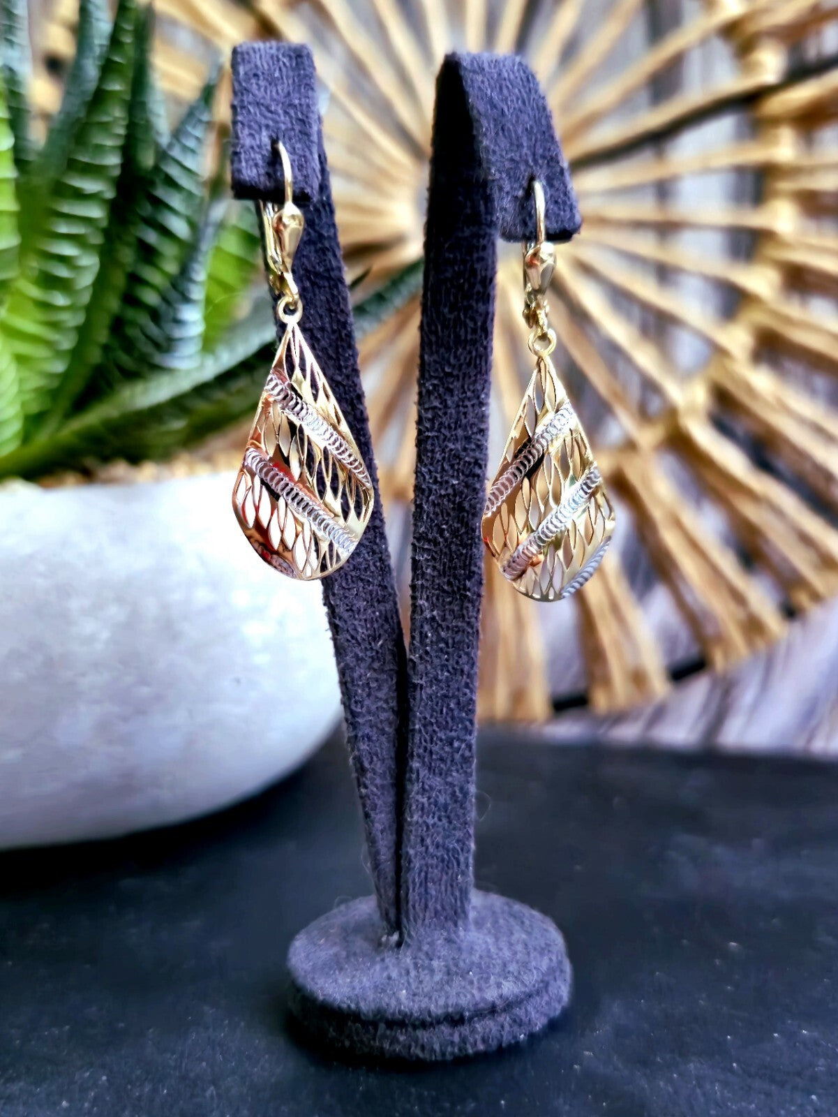 New 9ct Yellow/White Gold Solid Drop Teardrop Earrings Lever back Pattern