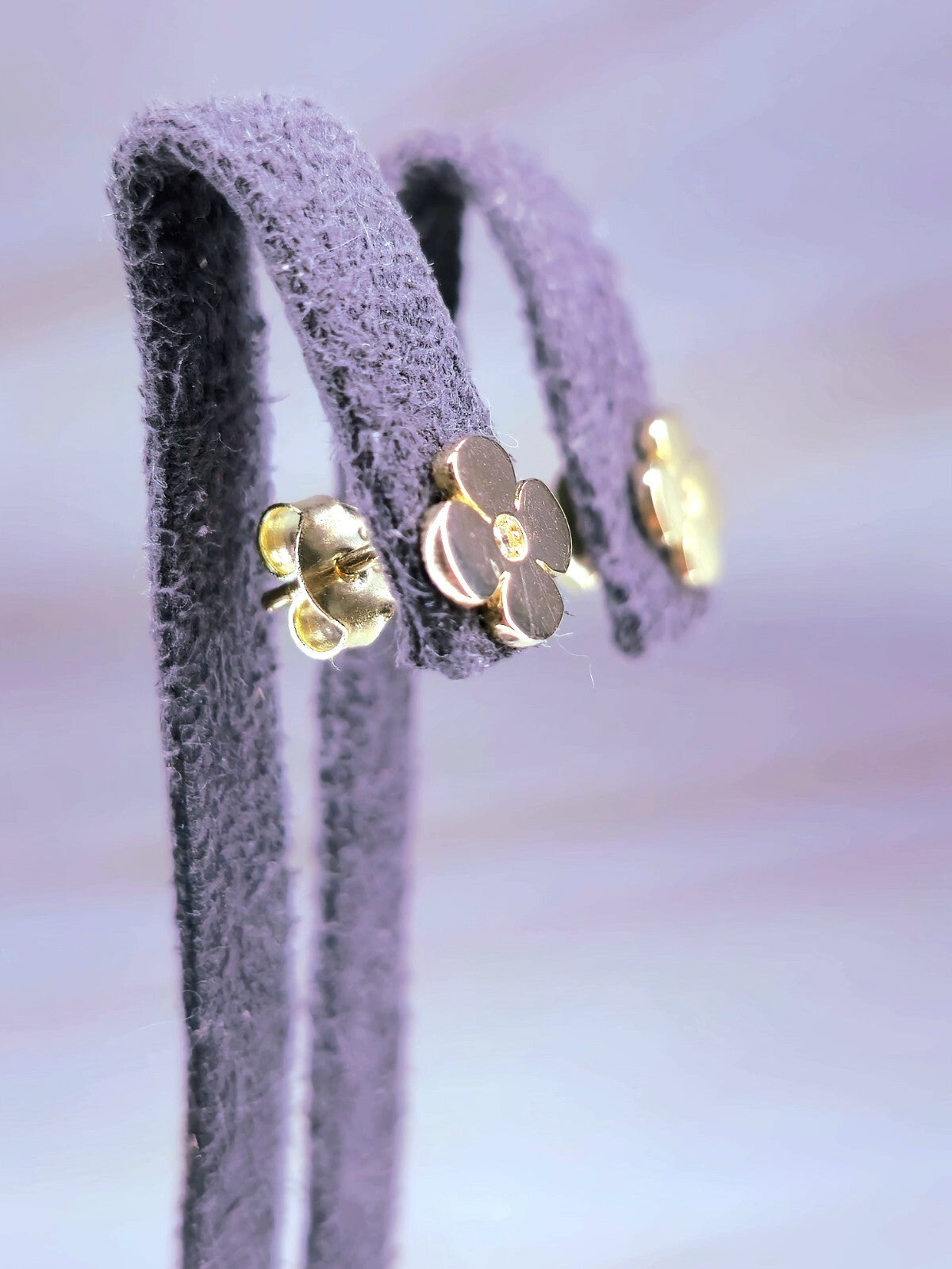 Lovely New 9ct Yellow Gold Butterfly Stud Earrings Clover C/Z Summer Kids Gift