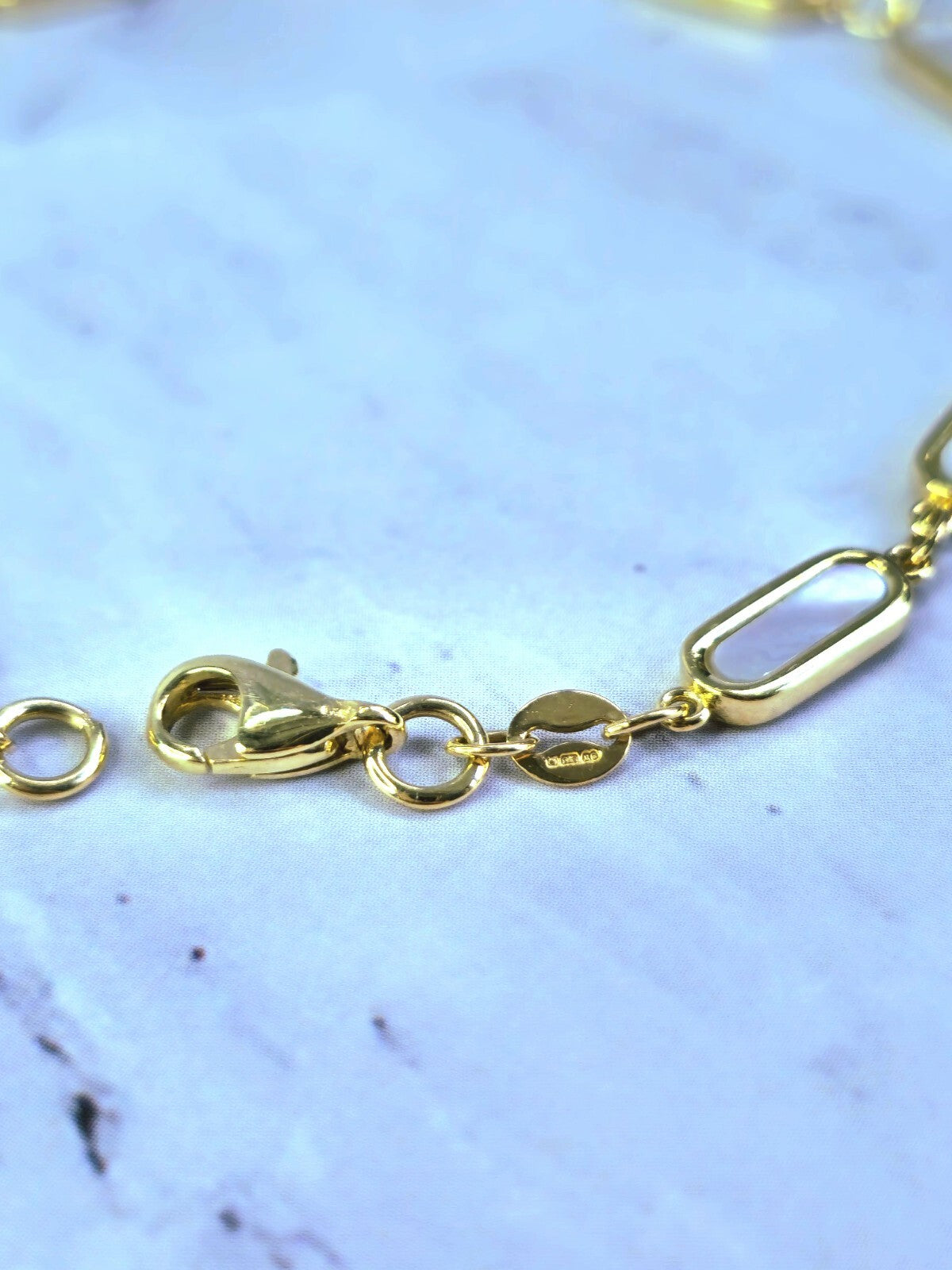 New Solid 9k Yellow Gold And Mother Of Pearl Bracelet 7.5inch Hallmarked Lovely