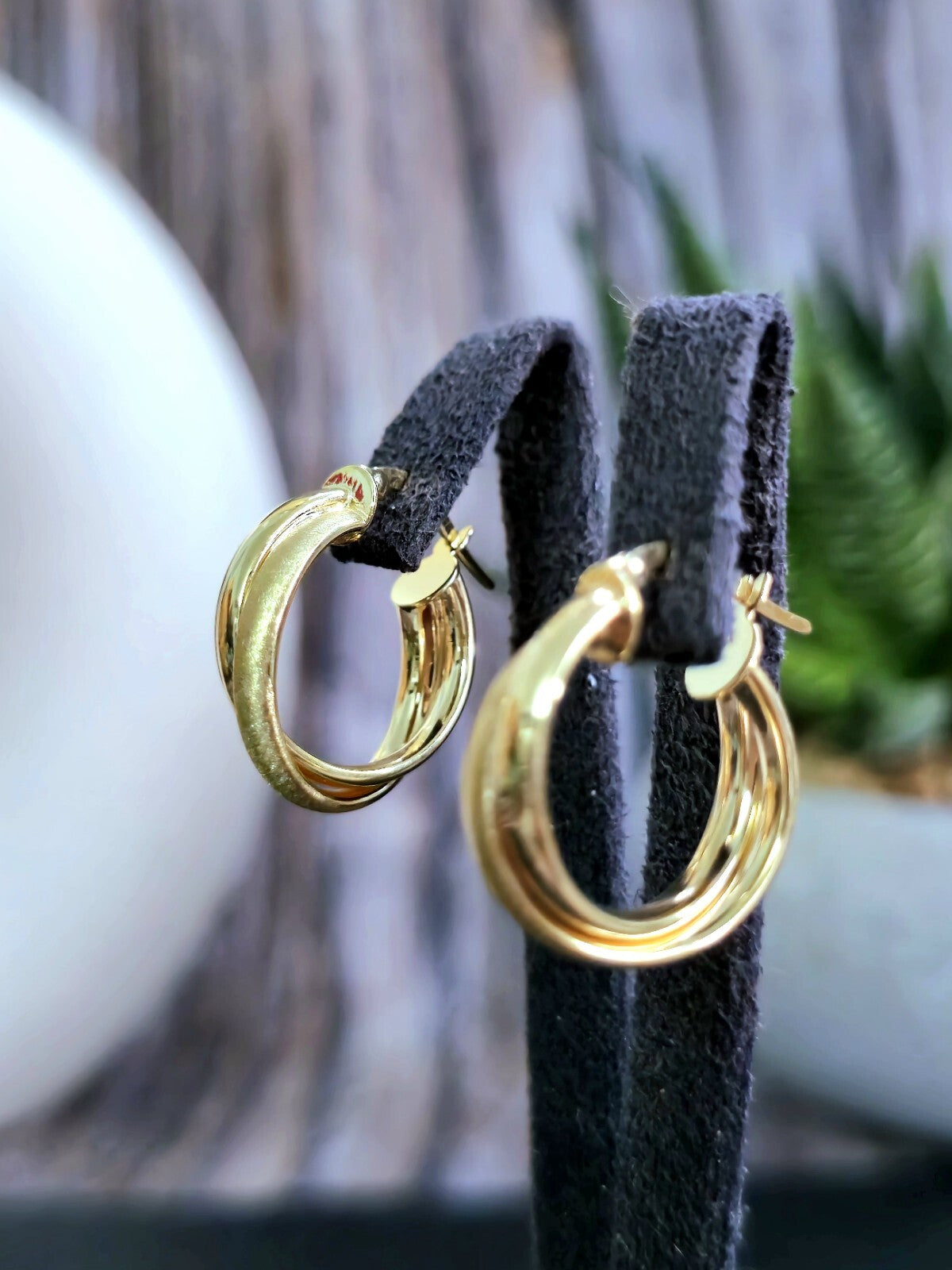 9ct Solid Yellow Gold Crossed Hoop Earrings 22mm Twist Hoops Matt/Shiny Hinge