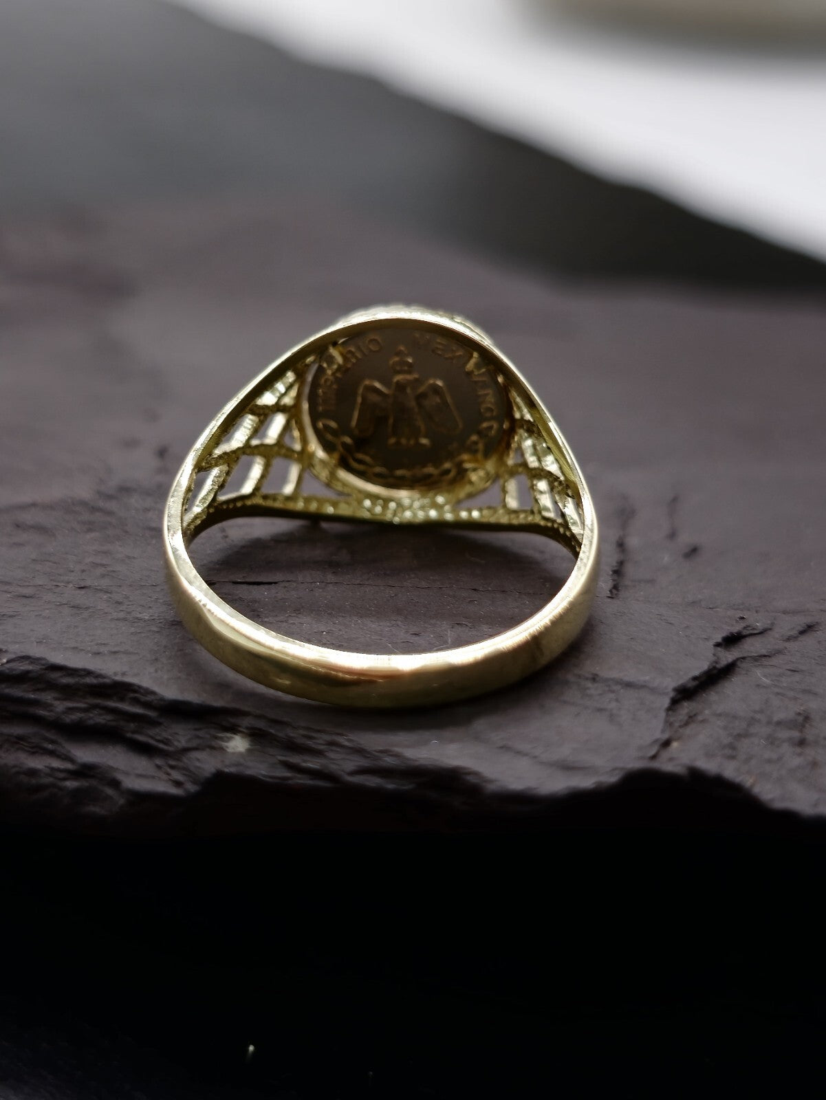 New 9ct Yellow Gold Signet Small Coin-Looking Like Ring size R Pinky Finger 12m