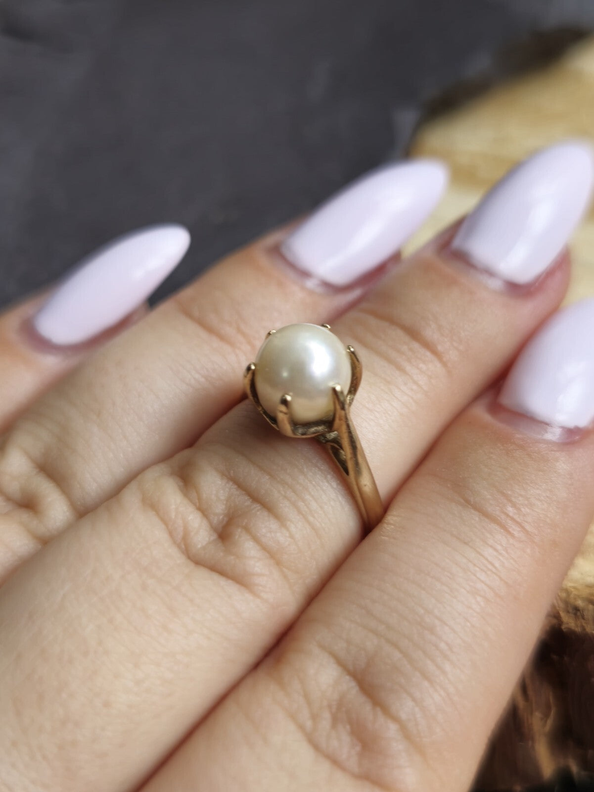 Solid 9ct Yellow Gold Natural Sea Water Pearl Ring Claw Set size M Hallmarked