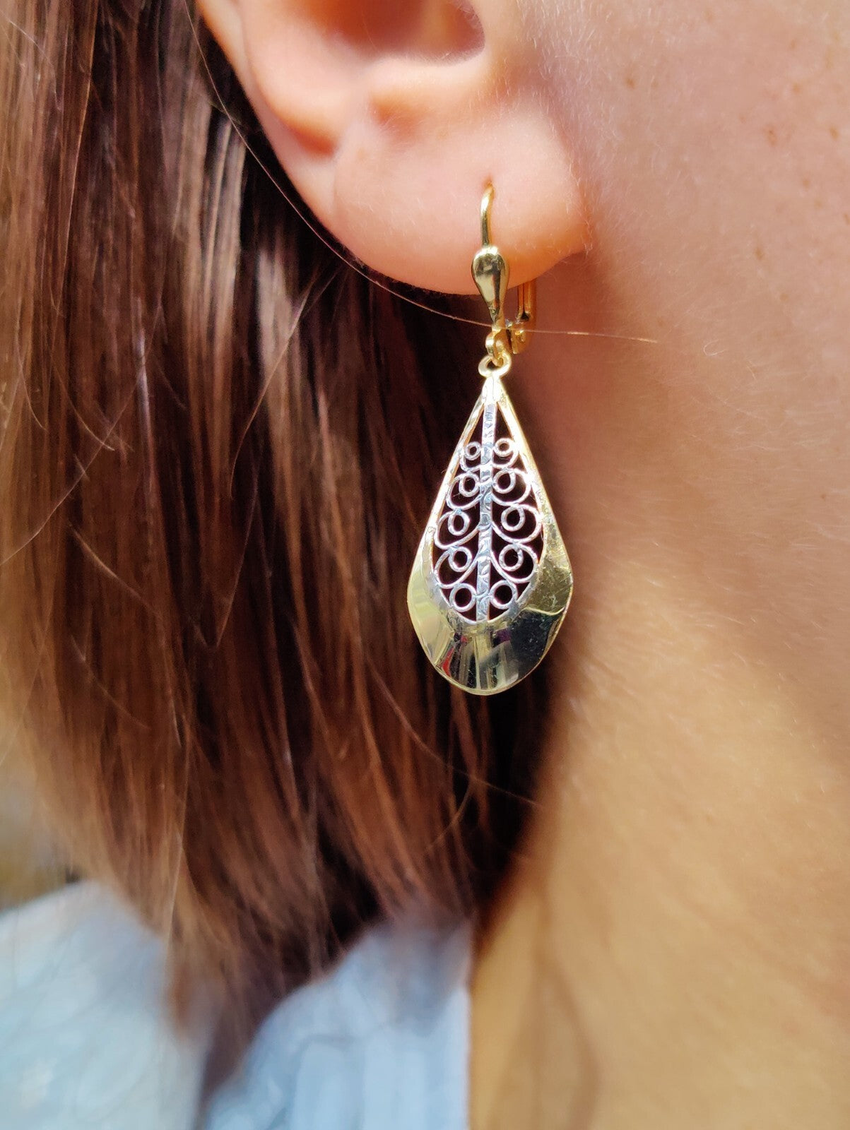 New Solid Drop Dangly Earrings 9ct Yellow Gold Leverback Hallmarked Leaf Pattern