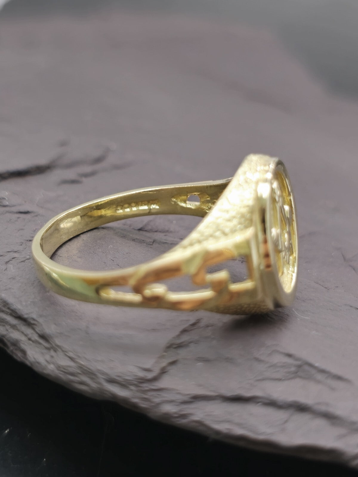 New Solid 9ct Yellow Gold Masonic Ring Masonic Signet size U Oval Shape 15mm