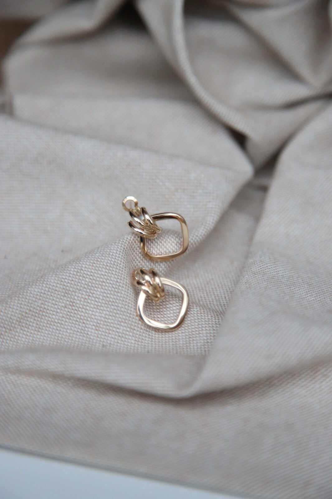 New Solid 9ct Yellow Gold Earrings Studs Knot Omega Clasp Hallmarked