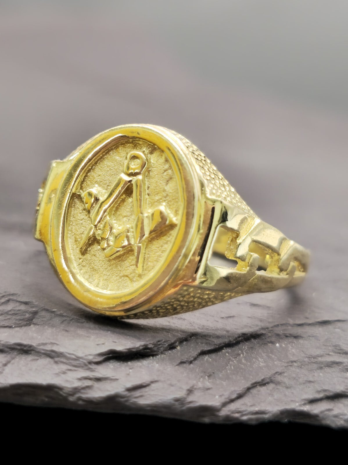 New Solid 9ct Yellow Gold Masonic Ring Masonic Signet size U Oval Shape 15mm