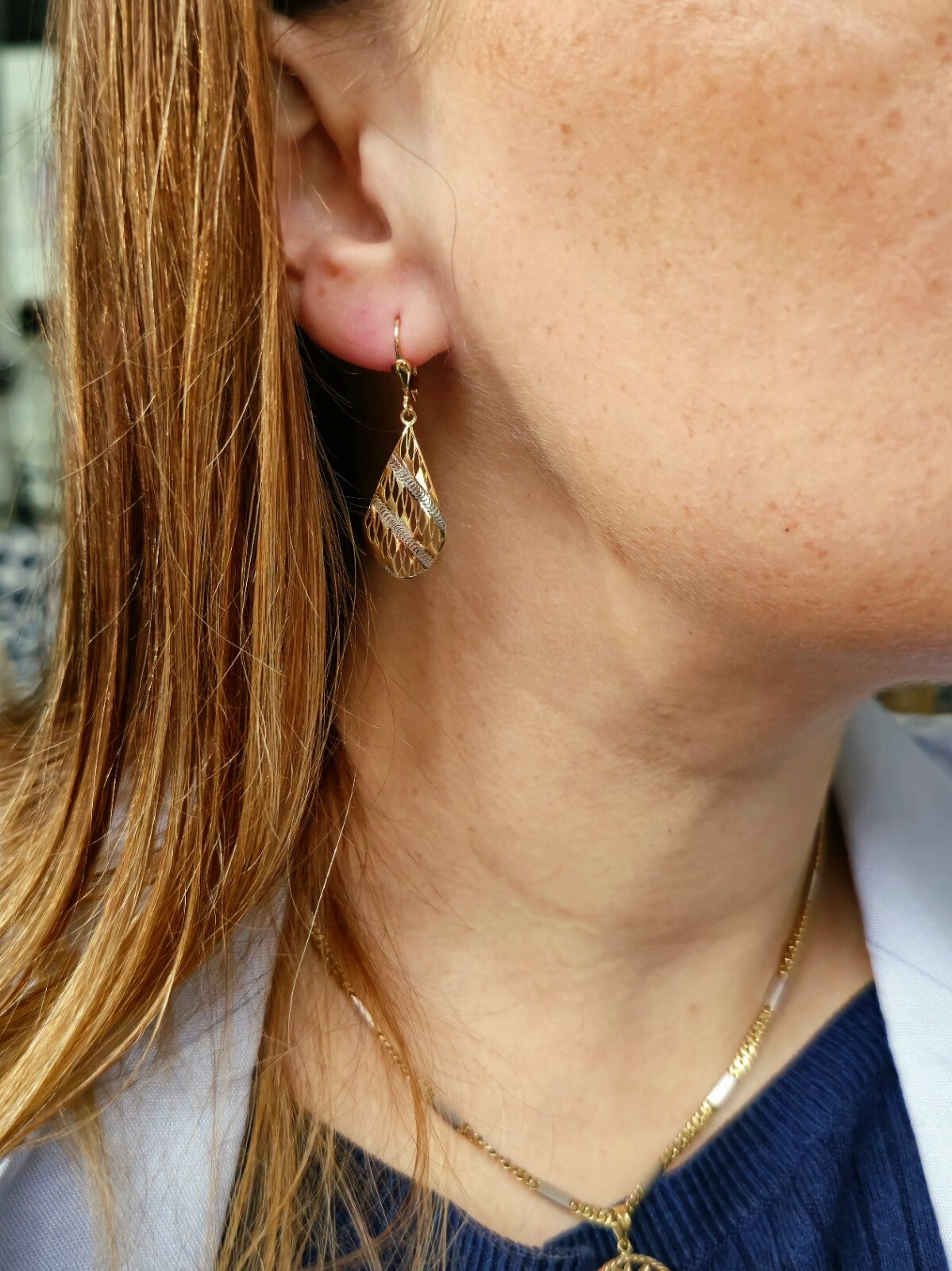 New 9ct Yellow/White Gold Solid Drop Teardrop Earrings Lever back Pattern