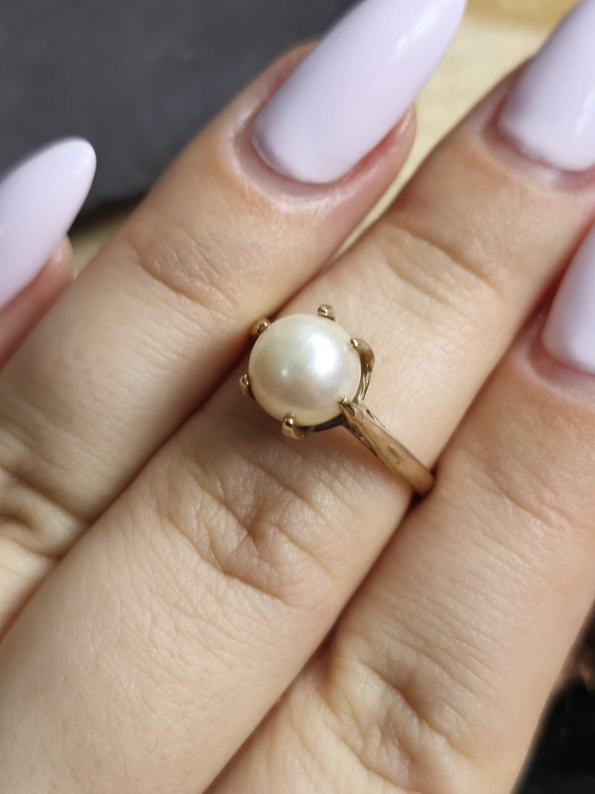 Solid 9ct Yellow Gold Natural Sea Water Pearl Ring Claw Set size M Hallmarked