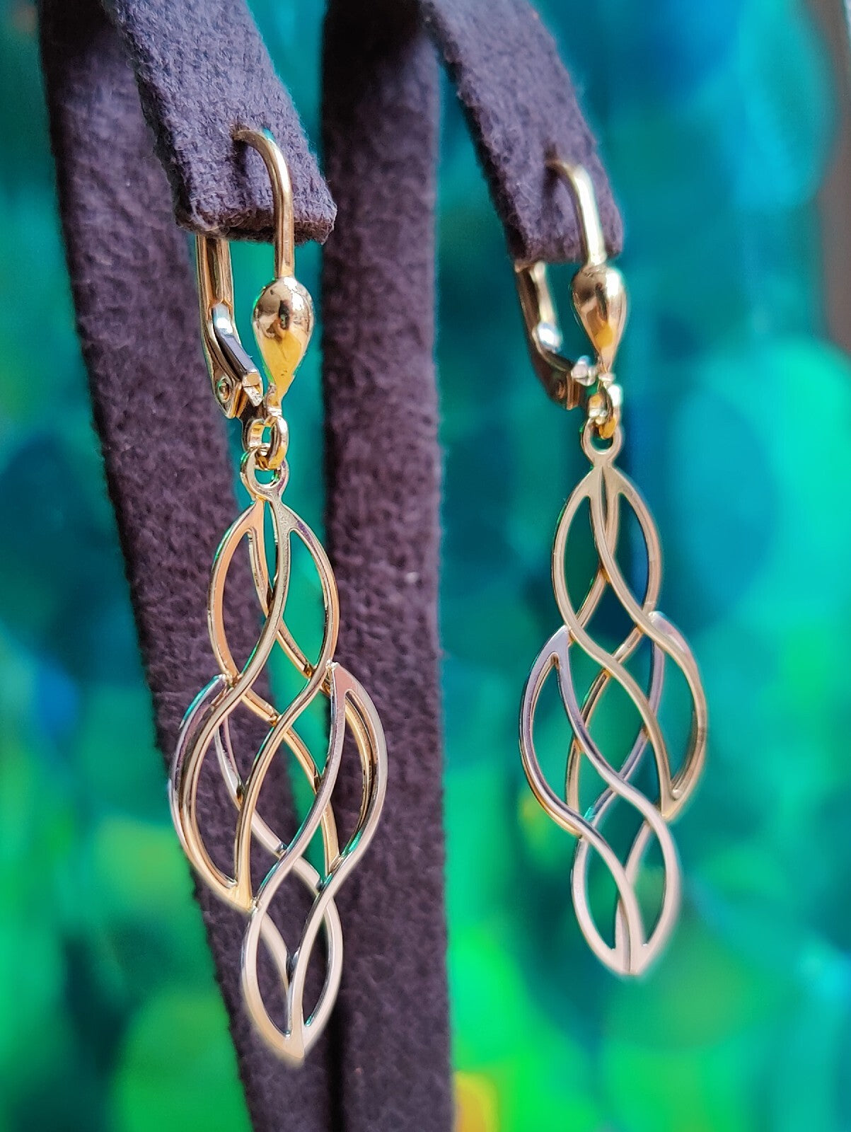 New Drop Dangly Earrings 9ct Yellow Gold Leverback Hallmarked Decorative Pattern