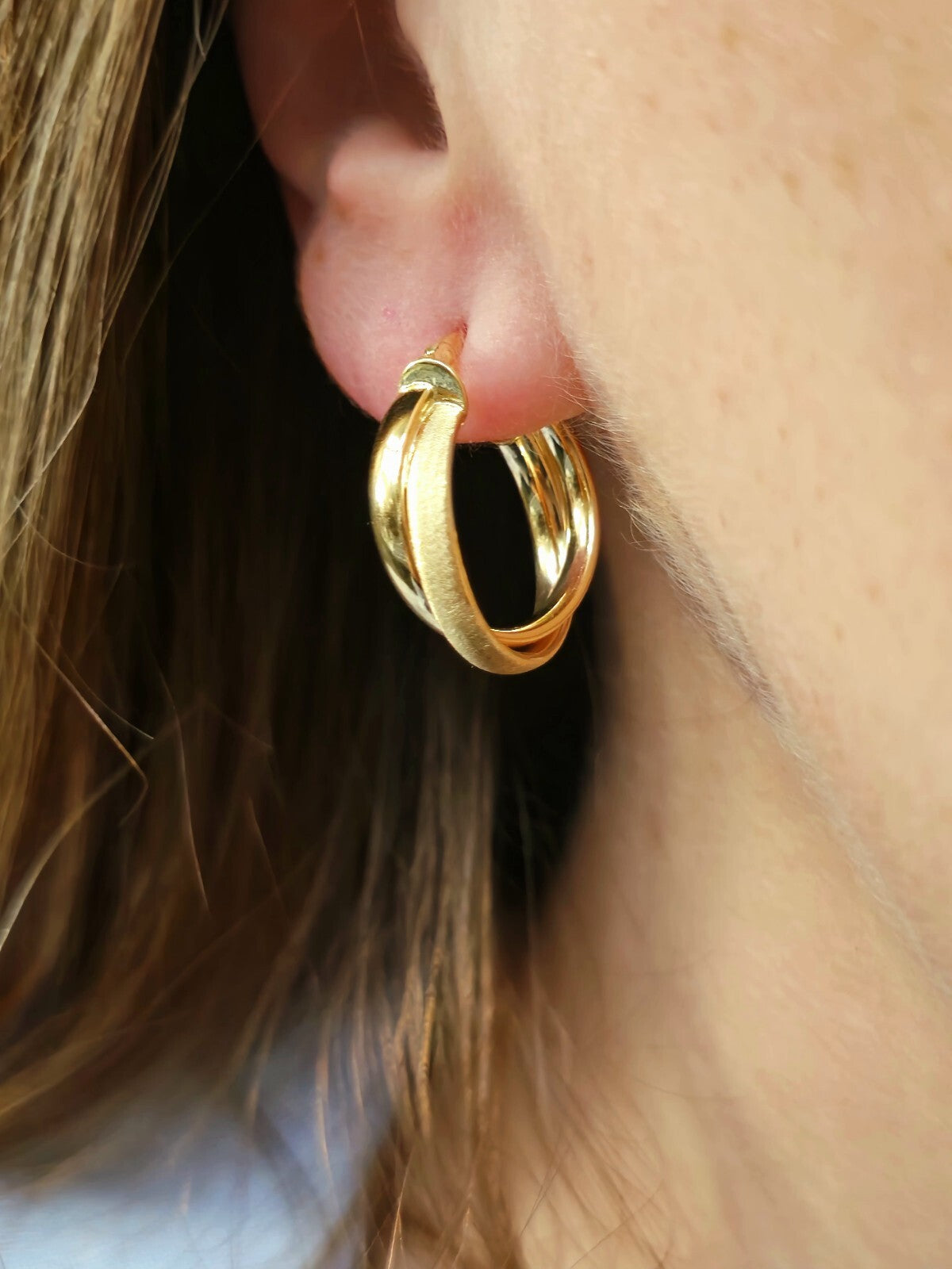 9ct Solid Yellow Gold Crossed Hoop Earrings 22mm Twist Hoops Matt/Shiny Hinge