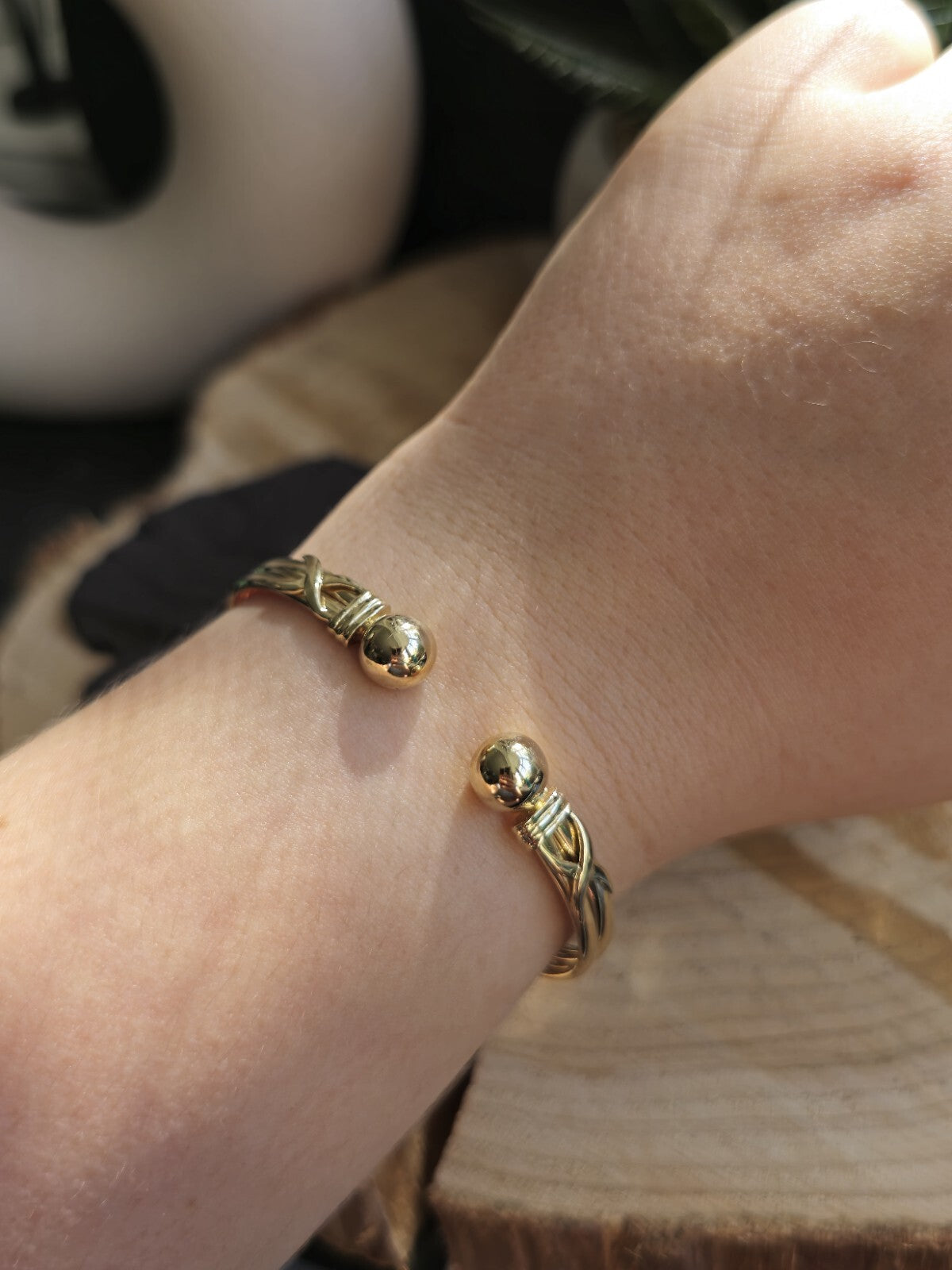 New Solid 9k Yellow Gold TORQUE BANGLE TORQ BALL Open Split BRACELET Patterned
