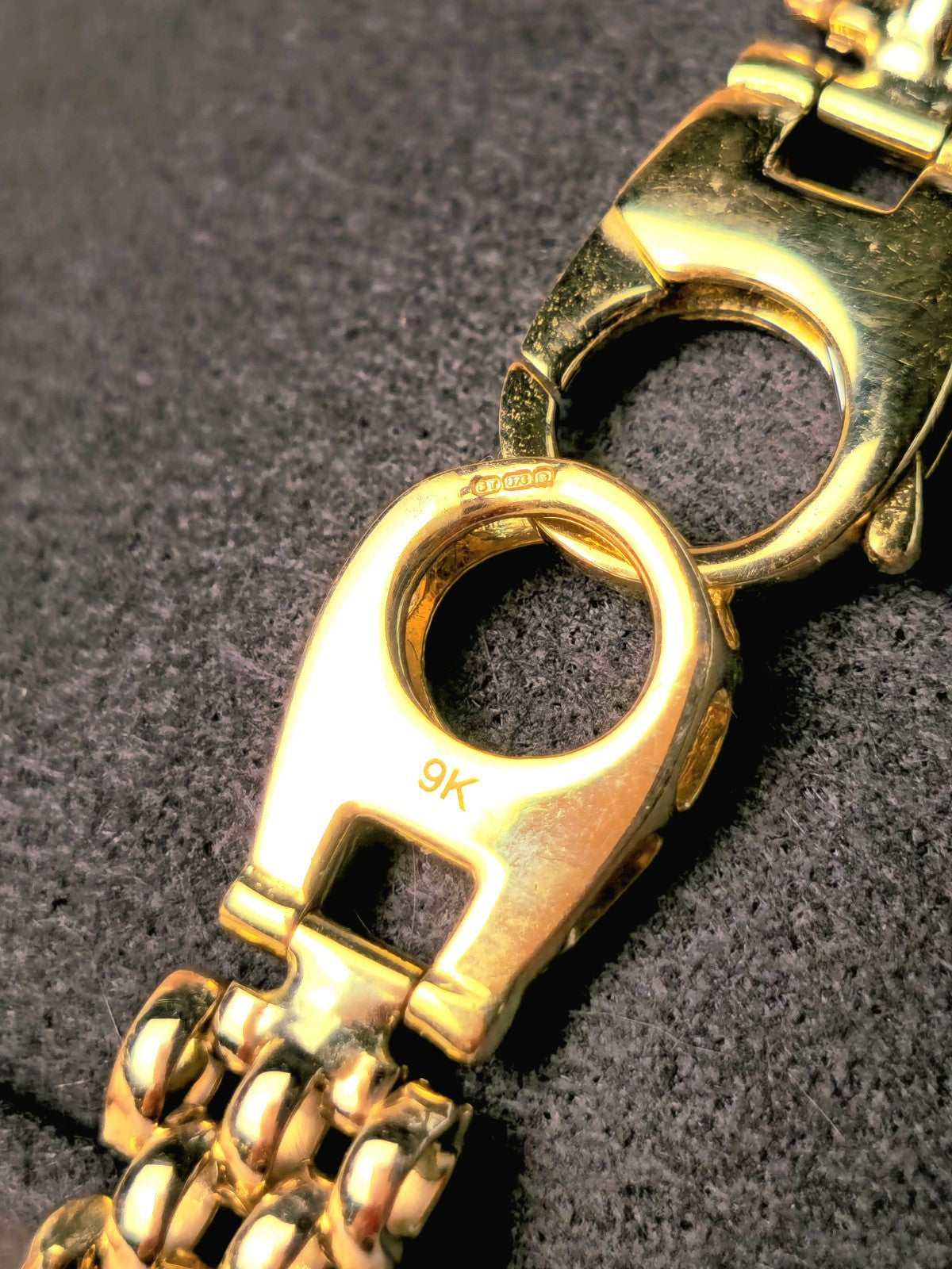 Solid 9ct Yellow Gold Beautiful Bracelet Grain X Shape Modern Gate Fancy 7.5''