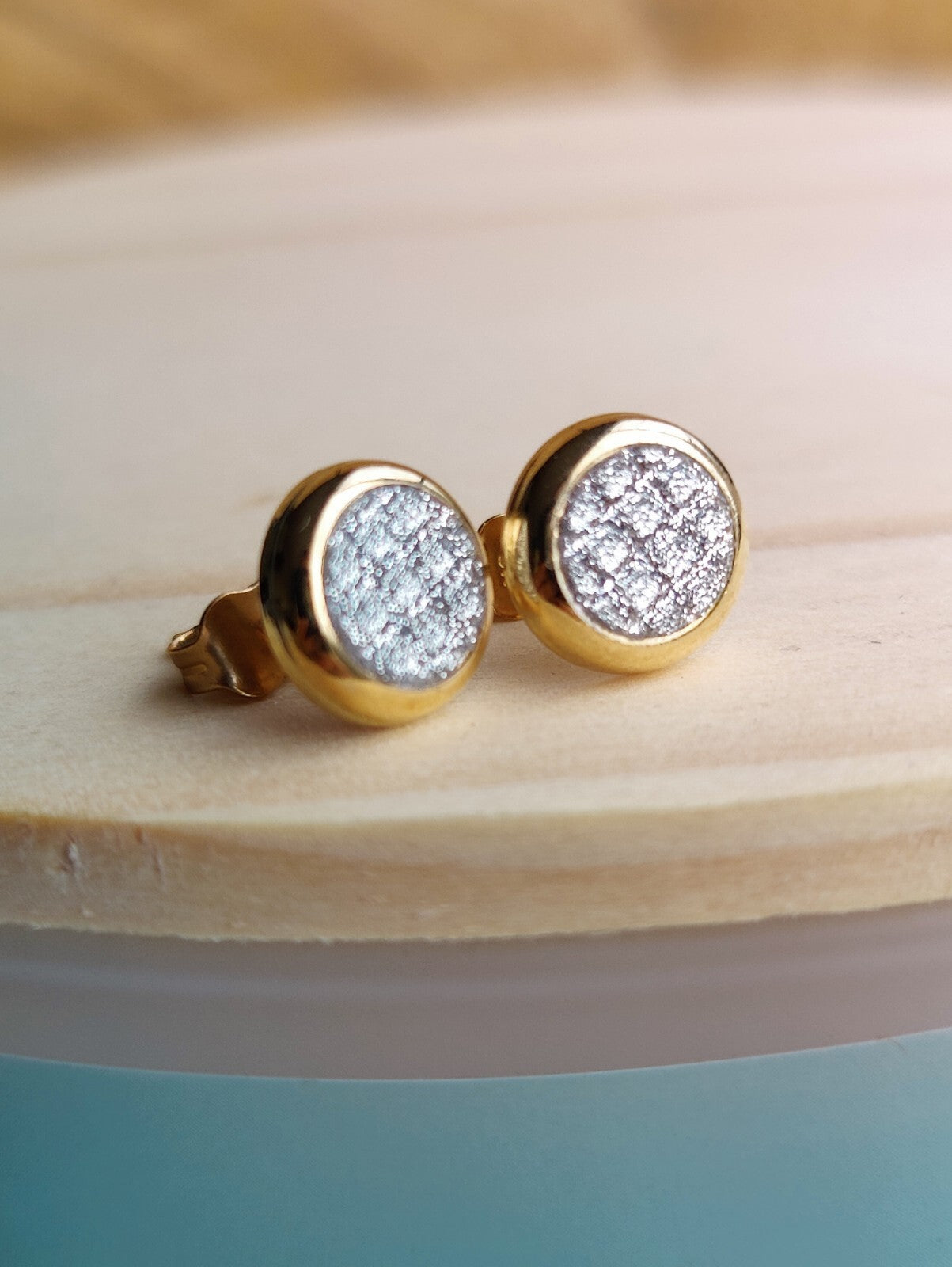 Glitter 9ct Yellow Gold Sleepers Stud Earrings Butterfly Daily Use Elegant