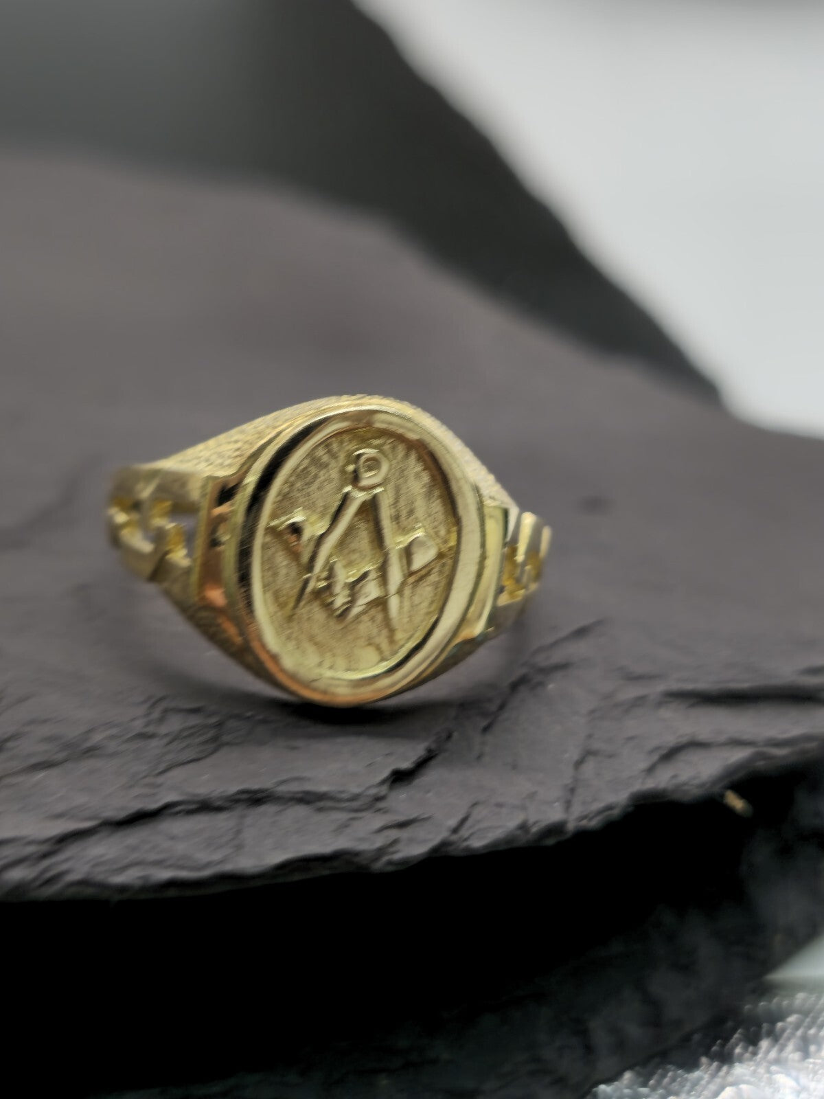 New Solid 9ct Yellow Gold Masonic Ring Masonic Signet size U Oval Shape 15mm
