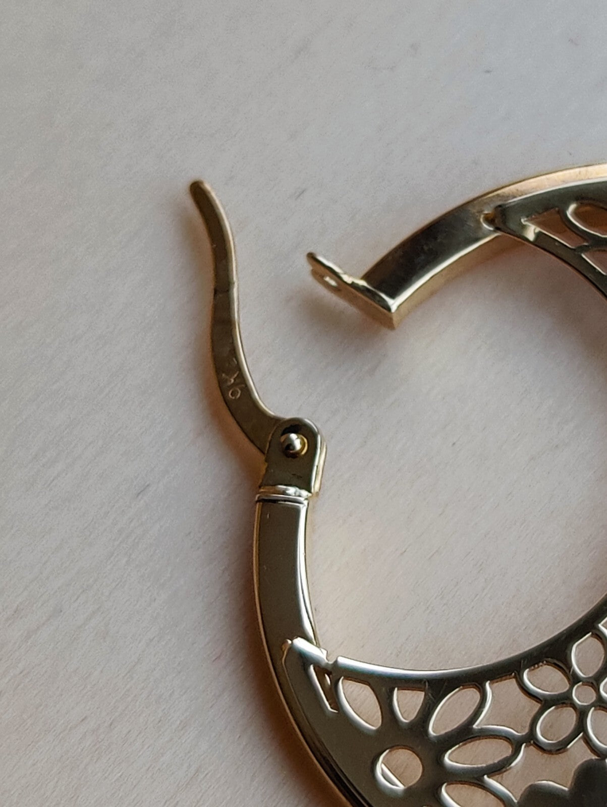 9ct Gold Yellow Gold 3.45g Full Decorative Hoop Earrings 30mm Flowers Hallmarked