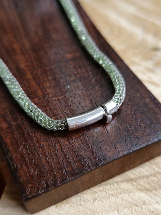 18k White Gold Mesh Choker Necklaces Filled with Green Crystals Stones Chain