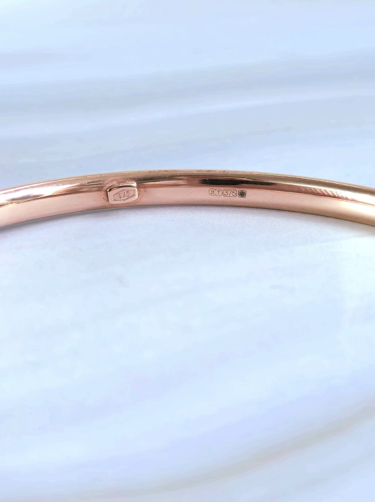 New 9ct Rose Gold Round Bangle Stacking BRACELET Lovely 4mm 70mm diameter