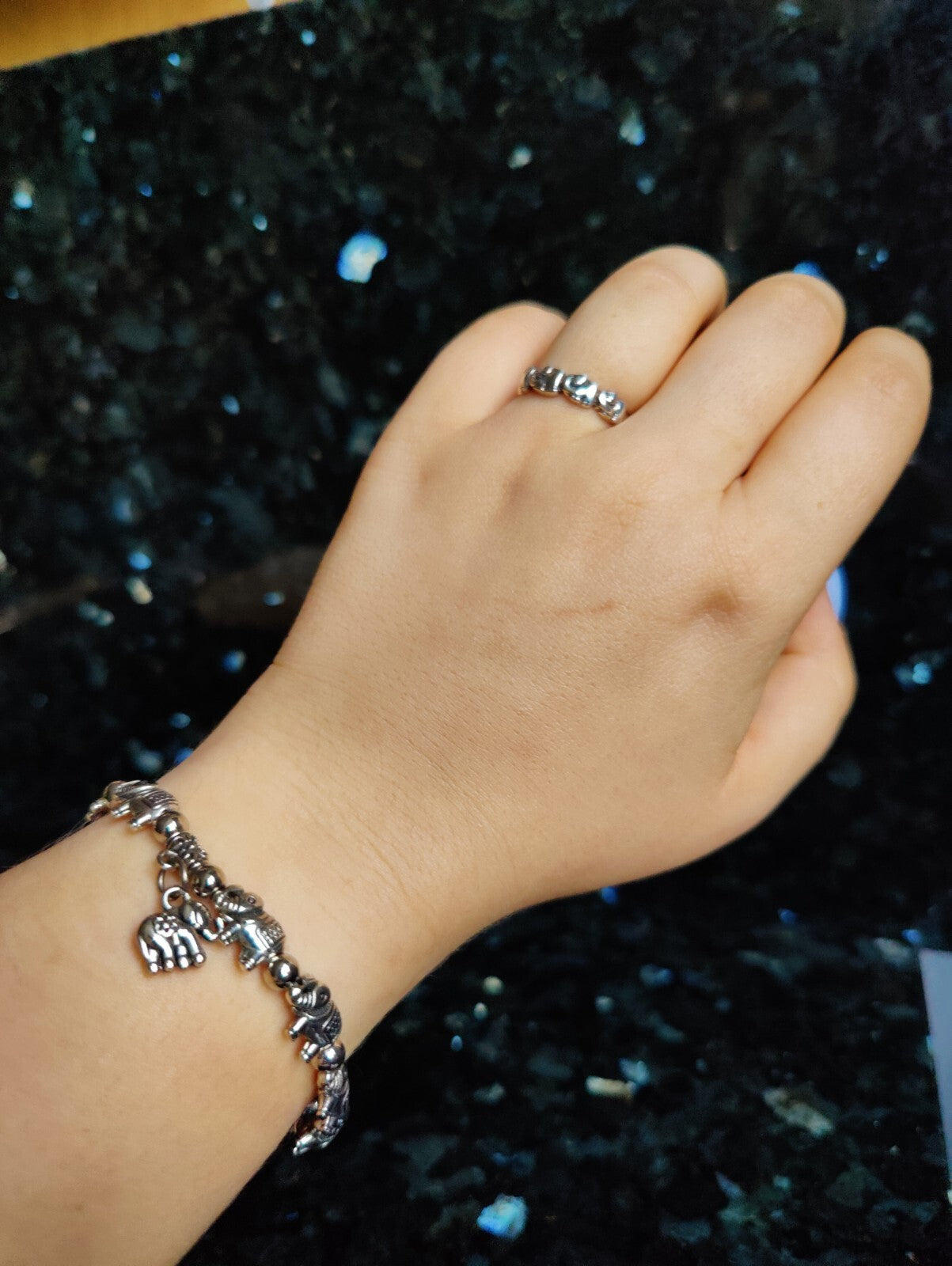 Real Silver Elephant Bracelet Stretchable over 18grams Lovely design Luck Bracel