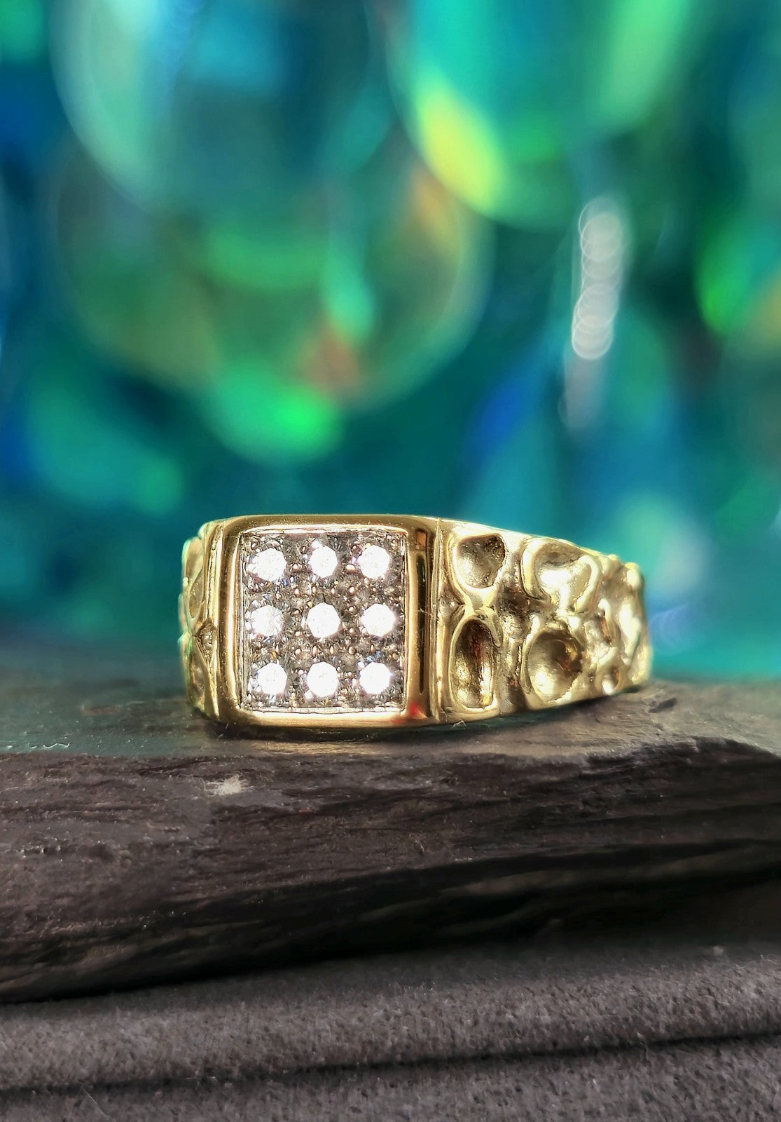 Solid 18ct Yellow Gold Men's Signet Ring Pinky Finger size Q Diamond 0.25ct