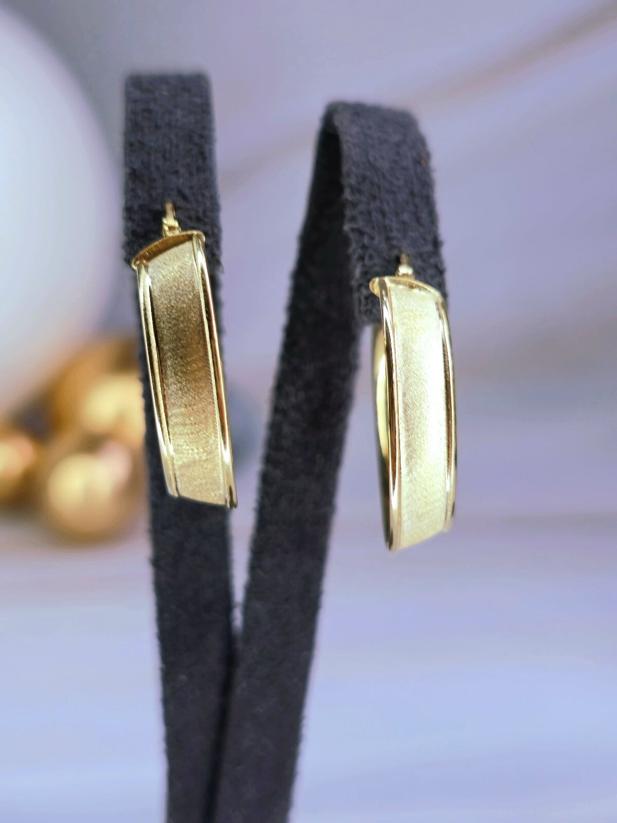 Lovely New 9ct Solid Yellow Gold Hoop Earrings Hoops 27mm Matt Finish Hallmarked