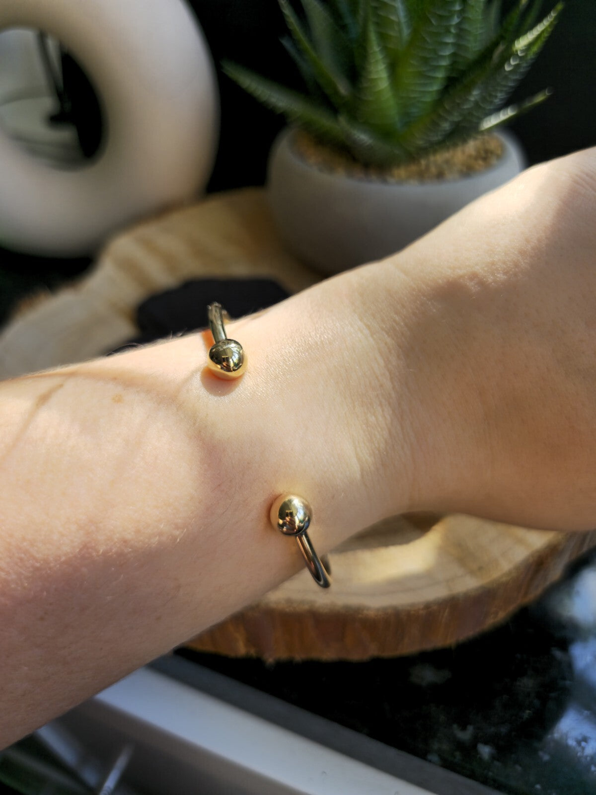 New Solid 9ct Yellow Gold TORQUE BANGLE TORQ BALL Open Split BRACELETFlat Bottom