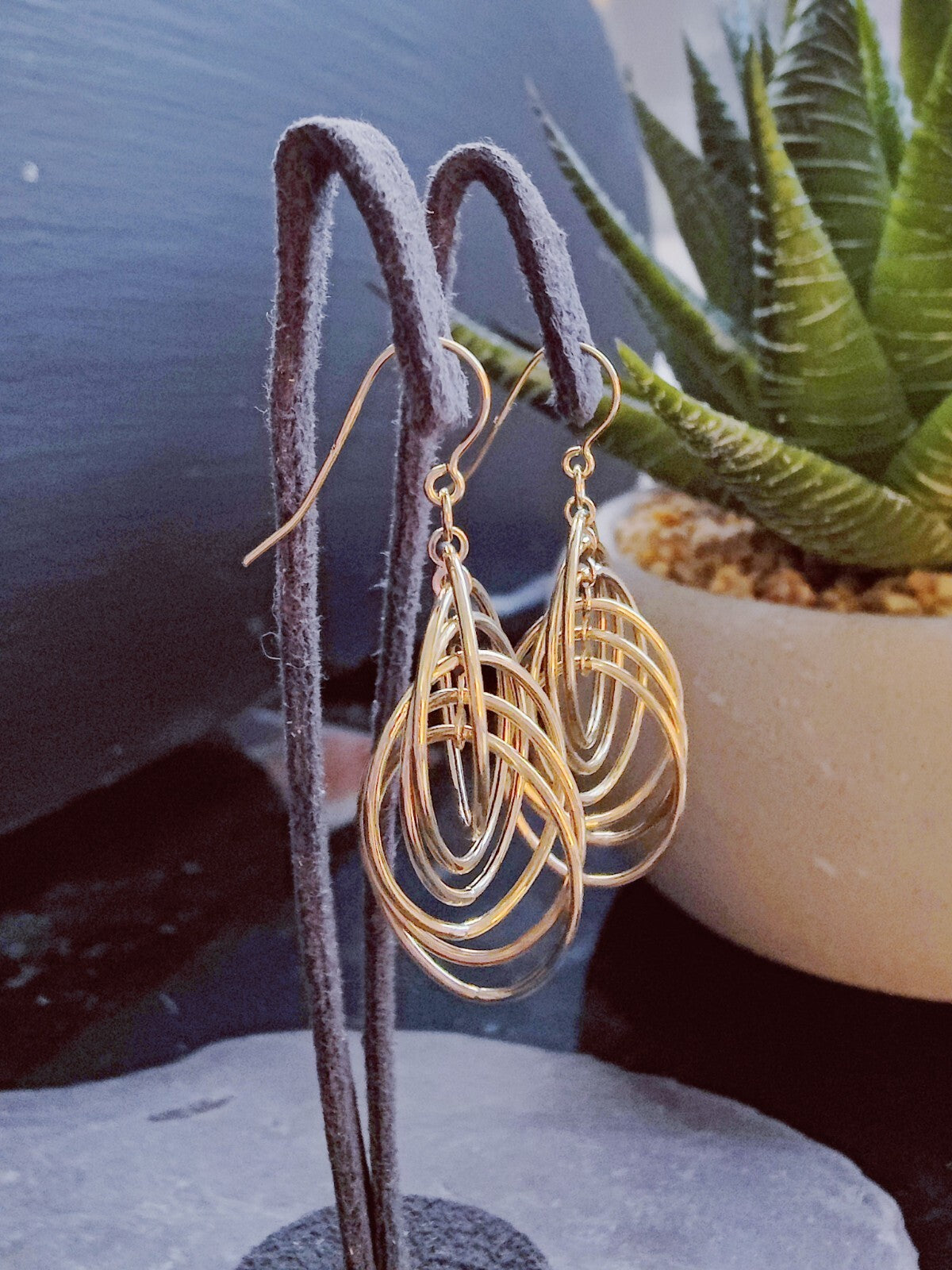 NEW 9ct Sold Yellow Gold Drop Dangling Earrings Fancy Twisted Circles