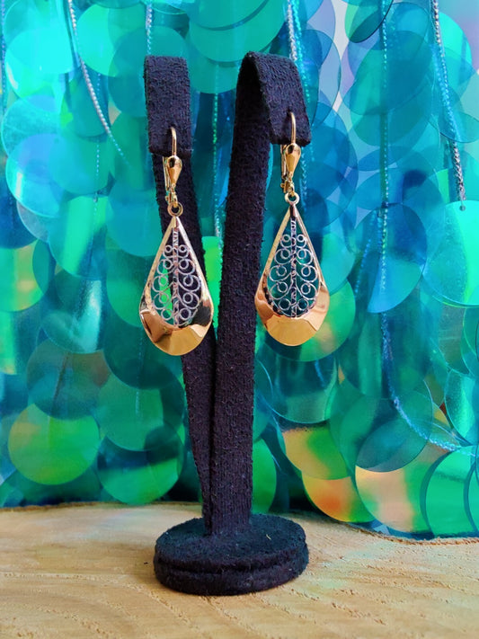 New Solid Drop Dangly Earrings 9ct Yellow Gold Leverback Hallmarked Leaf Pattern